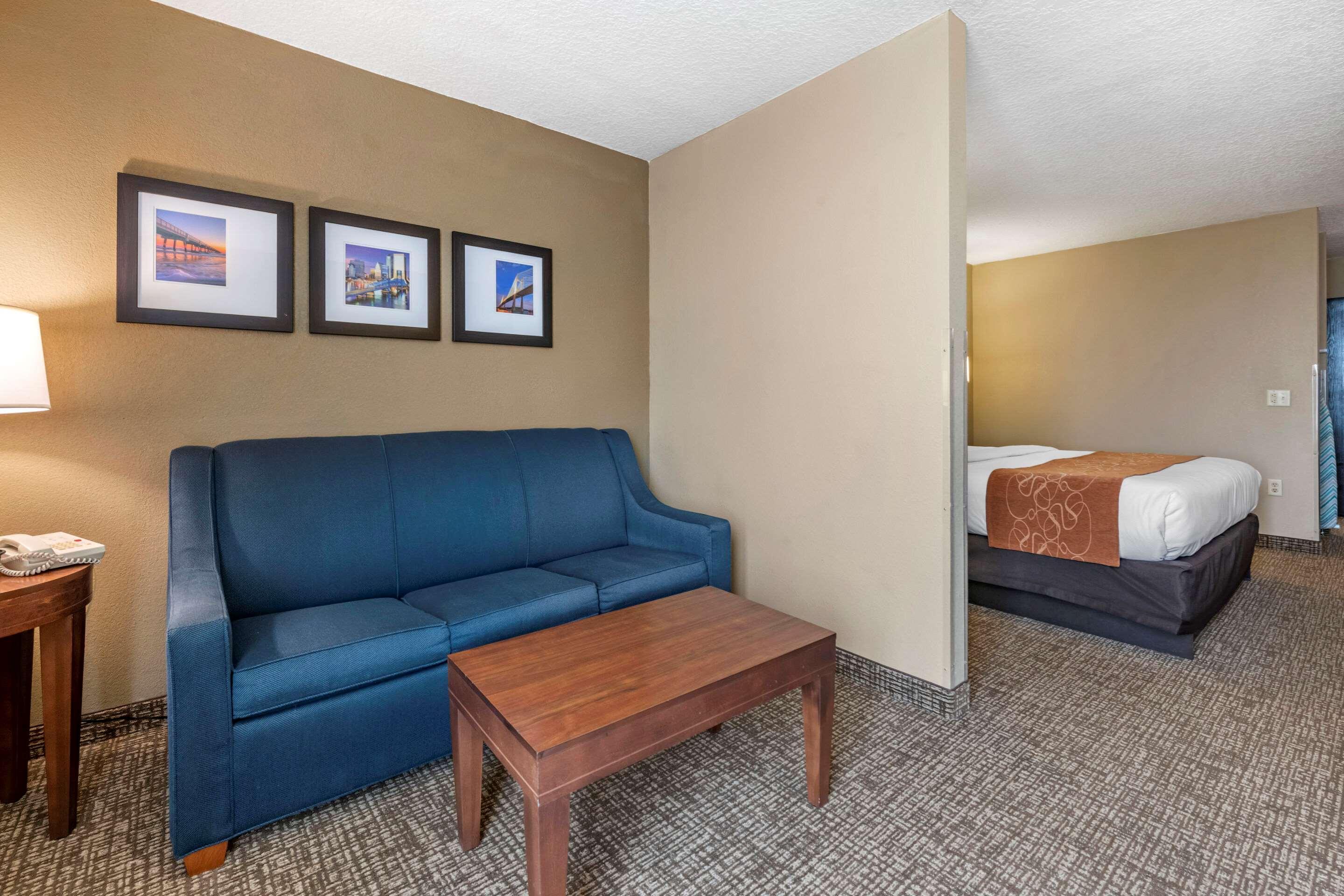 Comfort Suites Baymeadows Near Butler Blvd Jacksonville Exterior photo