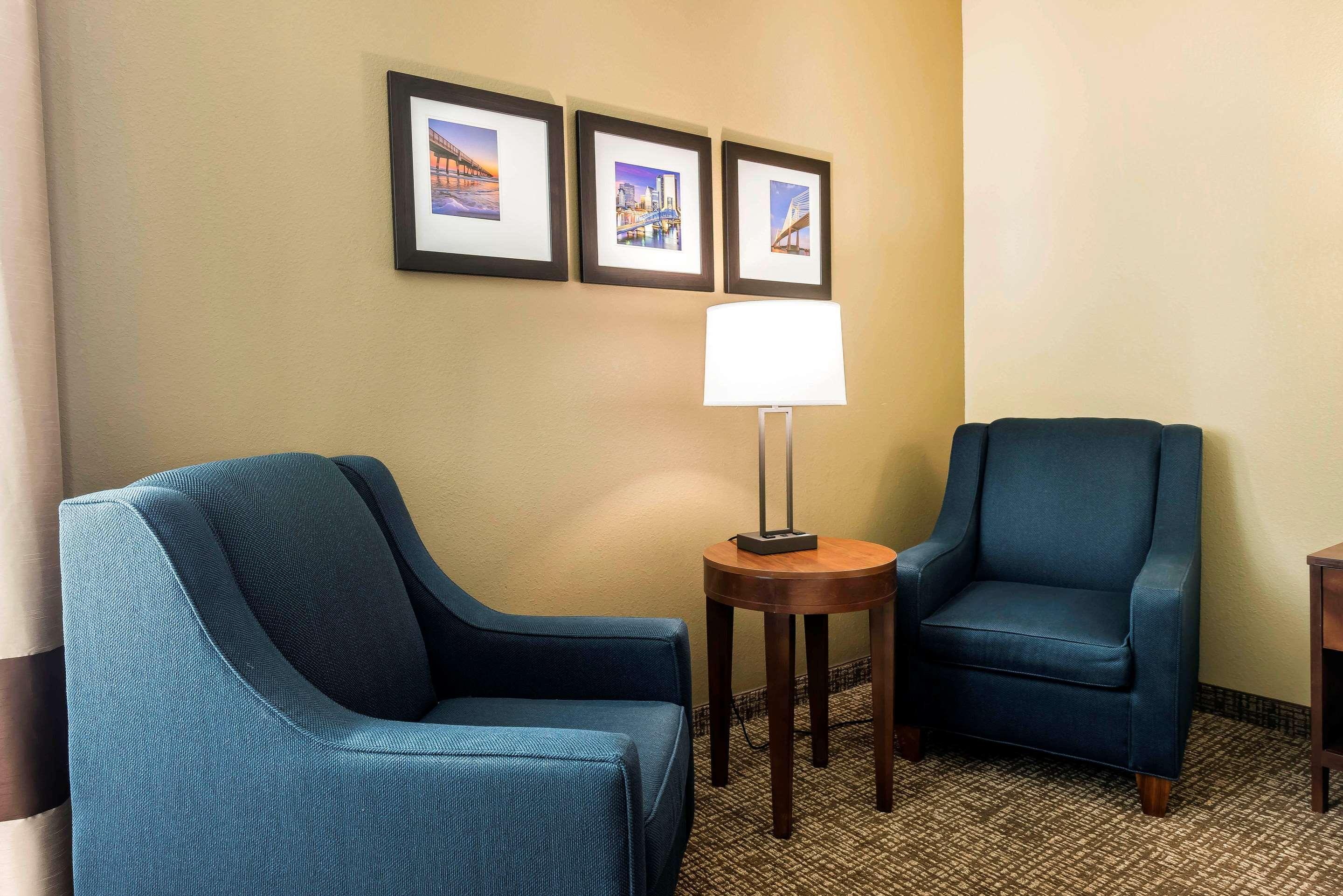 Comfort Suites Baymeadows Near Butler Blvd Jacksonville Exterior photo