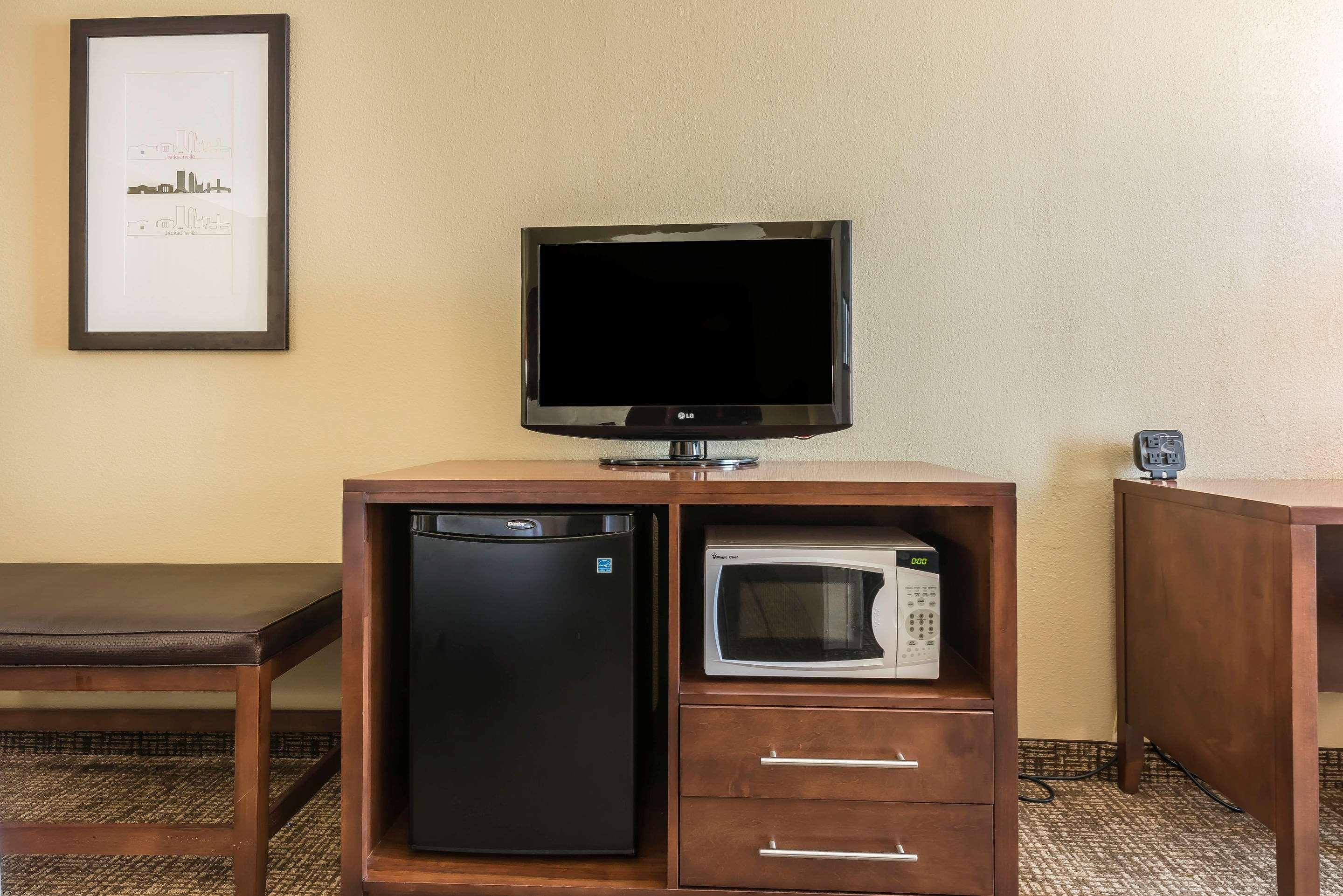 Comfort Suites Baymeadows Near Butler Blvd Jacksonville Exterior photo